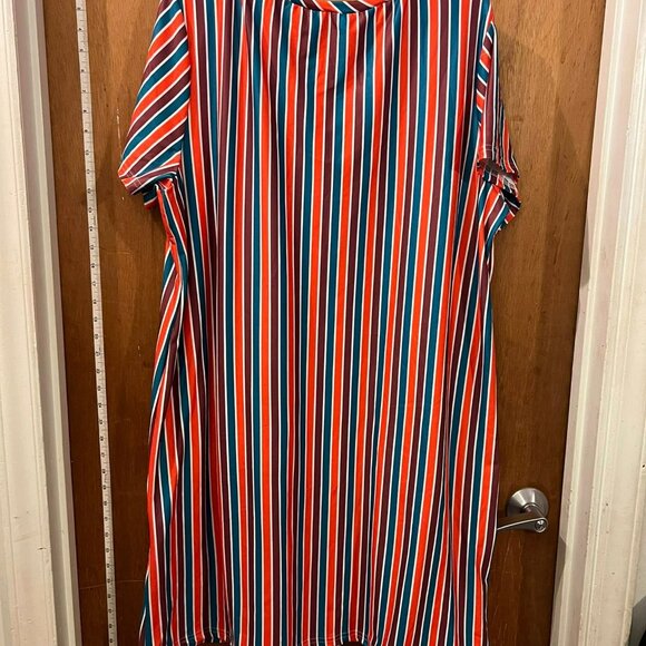 🐻Size 2XL - Shein - Multi-Colored Striped Shift Dress w/Front Pockets - Picture 5 of 6